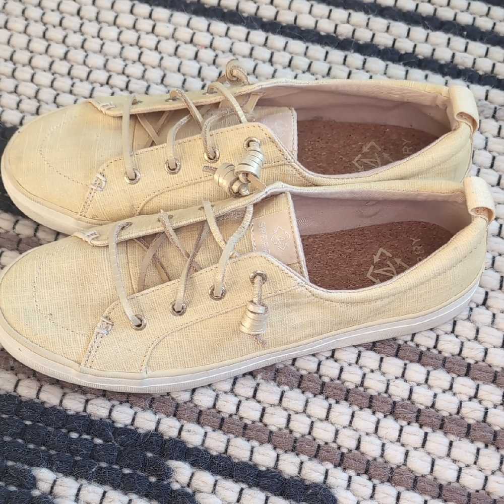 Like new Sperry crest vibe sneakers